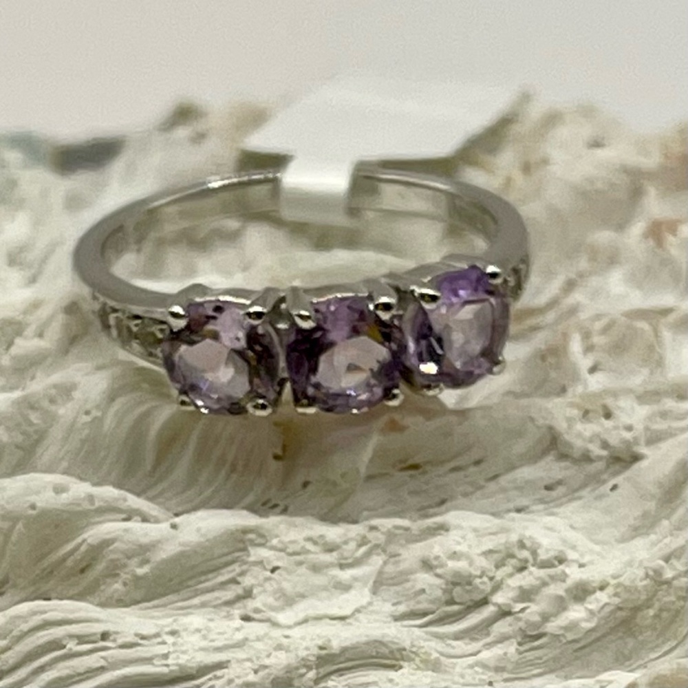 Amethyst Topaz Ring Three-Stone Round Cut Rhodium Sterling Silver Purple W 7 NWT - Picture 7 of 17